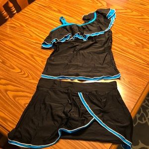 NIB Women’s black & teal Tankini